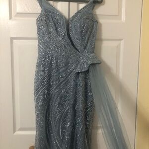 Prom fancy dress worn once  Madeline gardner size 4